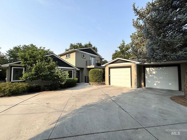 3401 W Plant Dr, Boise, ID 83703