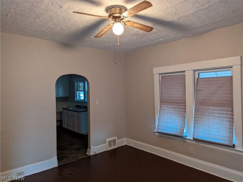 19314 Cherokee Avenue, Unit 1, Cleveland, OH 44119 Photo 3
