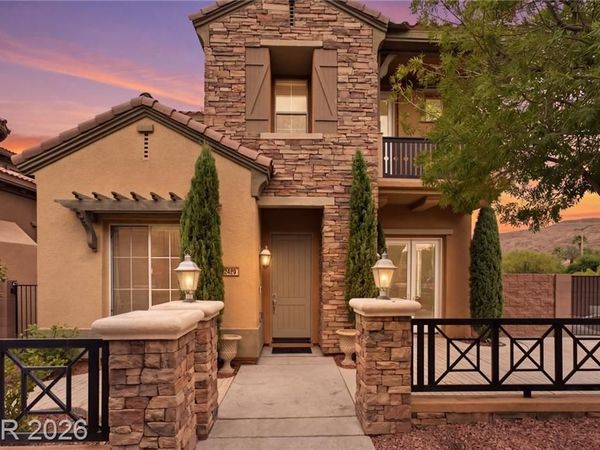 2450 Granada Bluff Court, Las Vegas, NV 89135