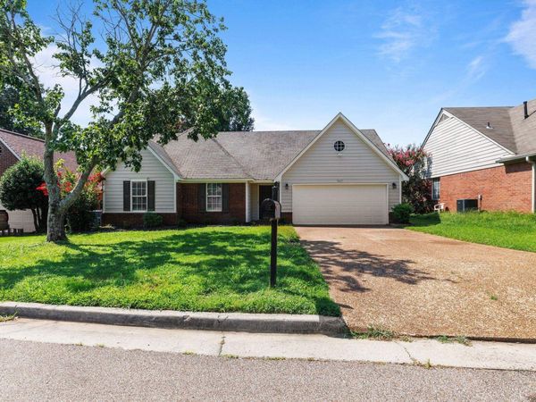 9627 DALY DR, Lakeland, TN 38002