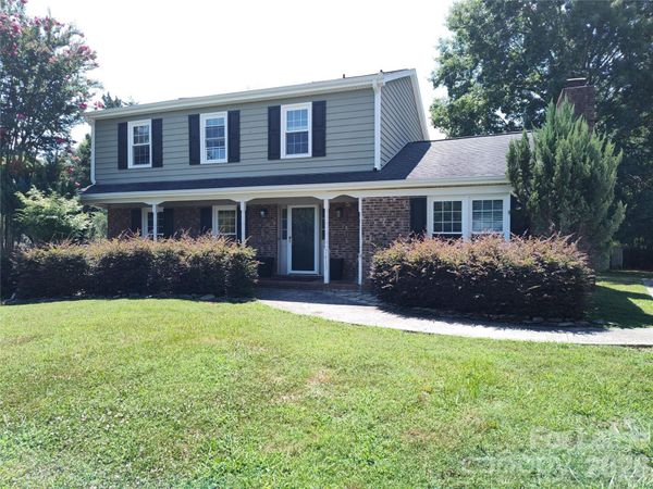 7413 Doves Nest Circle , Charlotte, NC 28226
