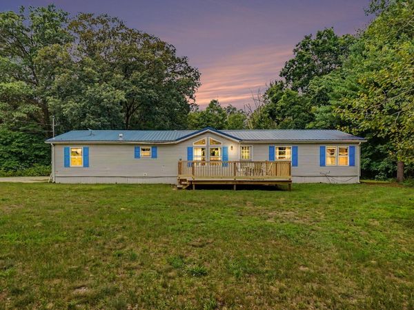 9323 180th Avenue, Stanwood, MI 49346