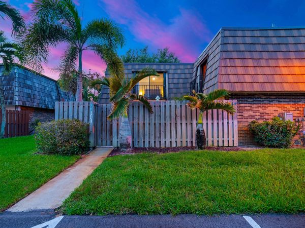 1704 FOREST LAKES Circle, Unit A, West Palm Beach, FL 33406