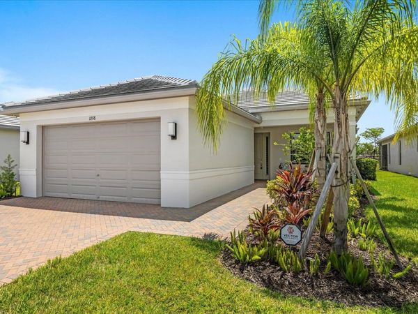 11558 SW Oceanfront Court, Port St. Lucie, FL 34987