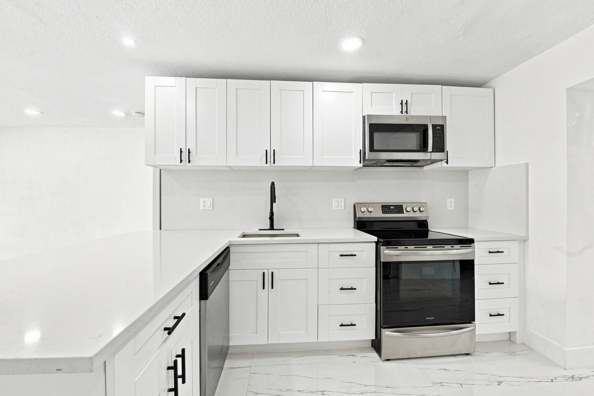 2801 NE 8th Terrace, Pompano Beach, FL 33064 Photo