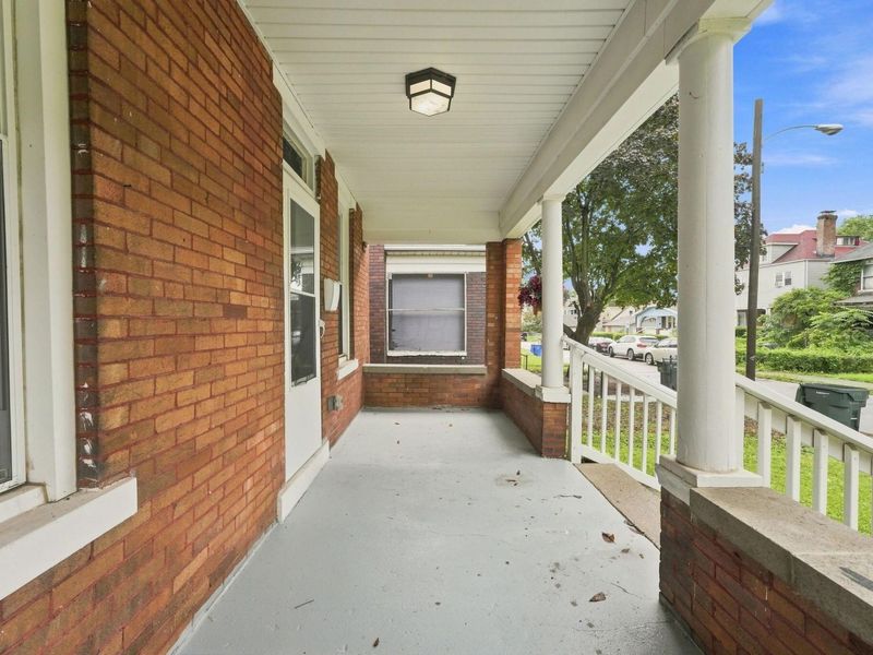 1618 Pembroke Avenue, Columbus, OH 43203 Photo 4