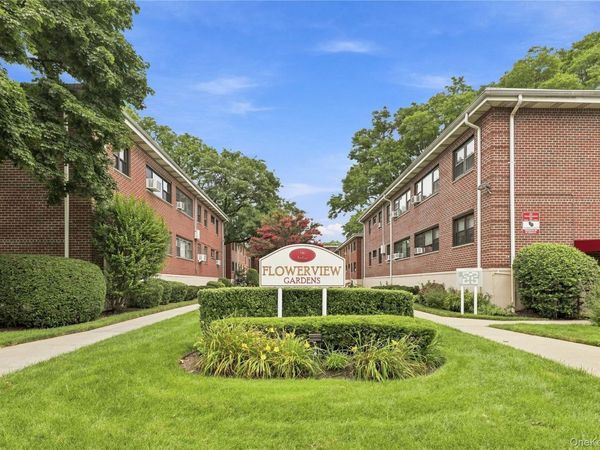 91 Tulip Avenue, Unit AD2, Floral Park, NY 11001