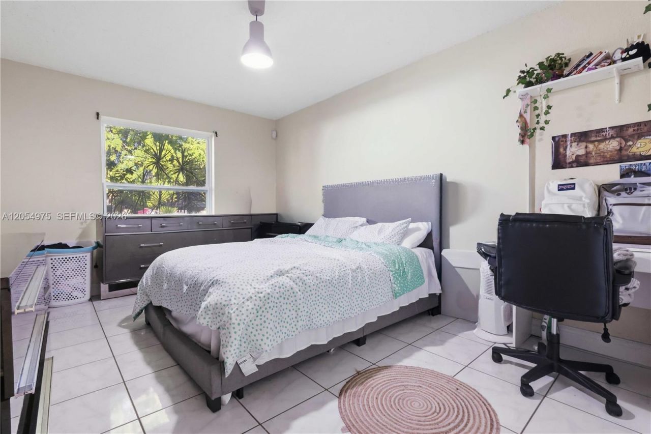 5850 NW 57th Avenue, Unit 3, Tamarac, FL 33319 Photo