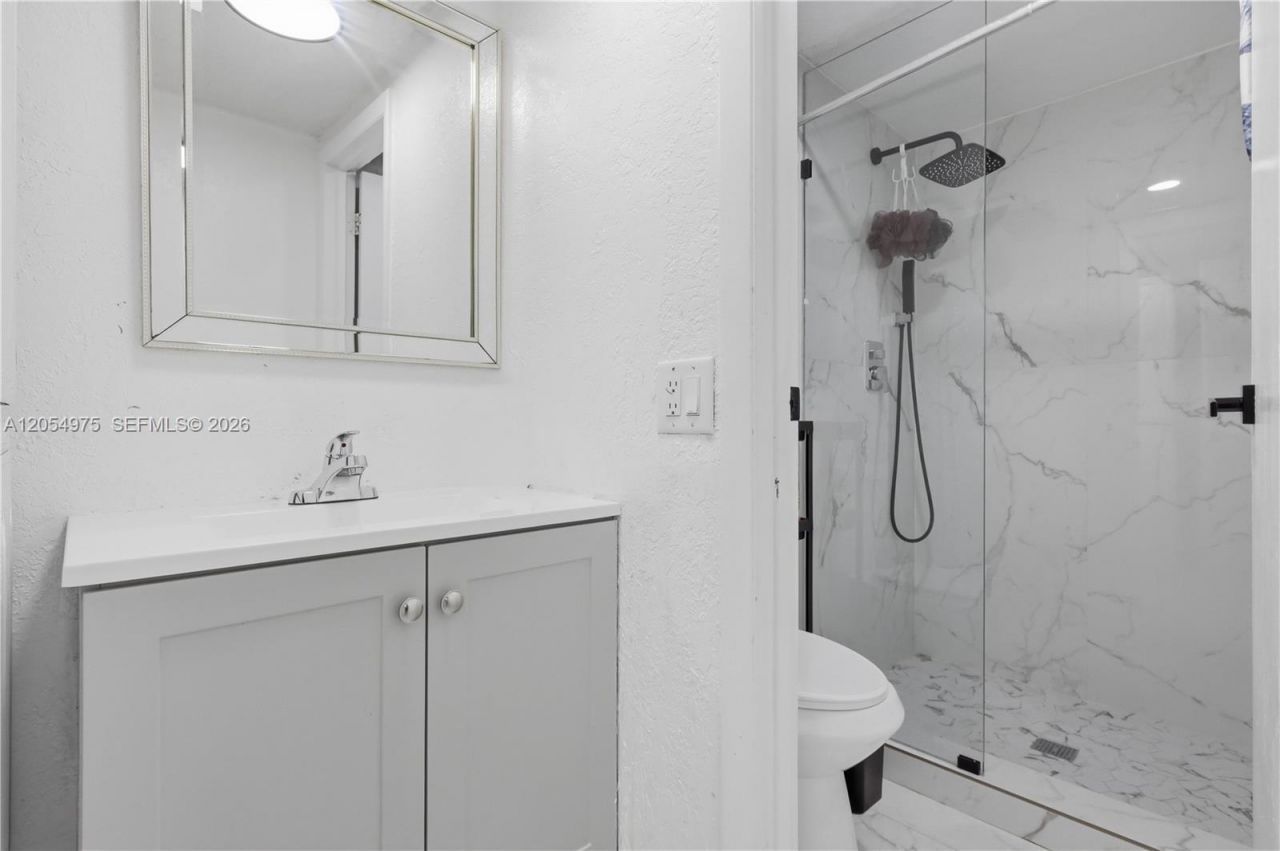 5850 NW 57th Avenue, Unit 3, Tamarac, FL 33319 Photo