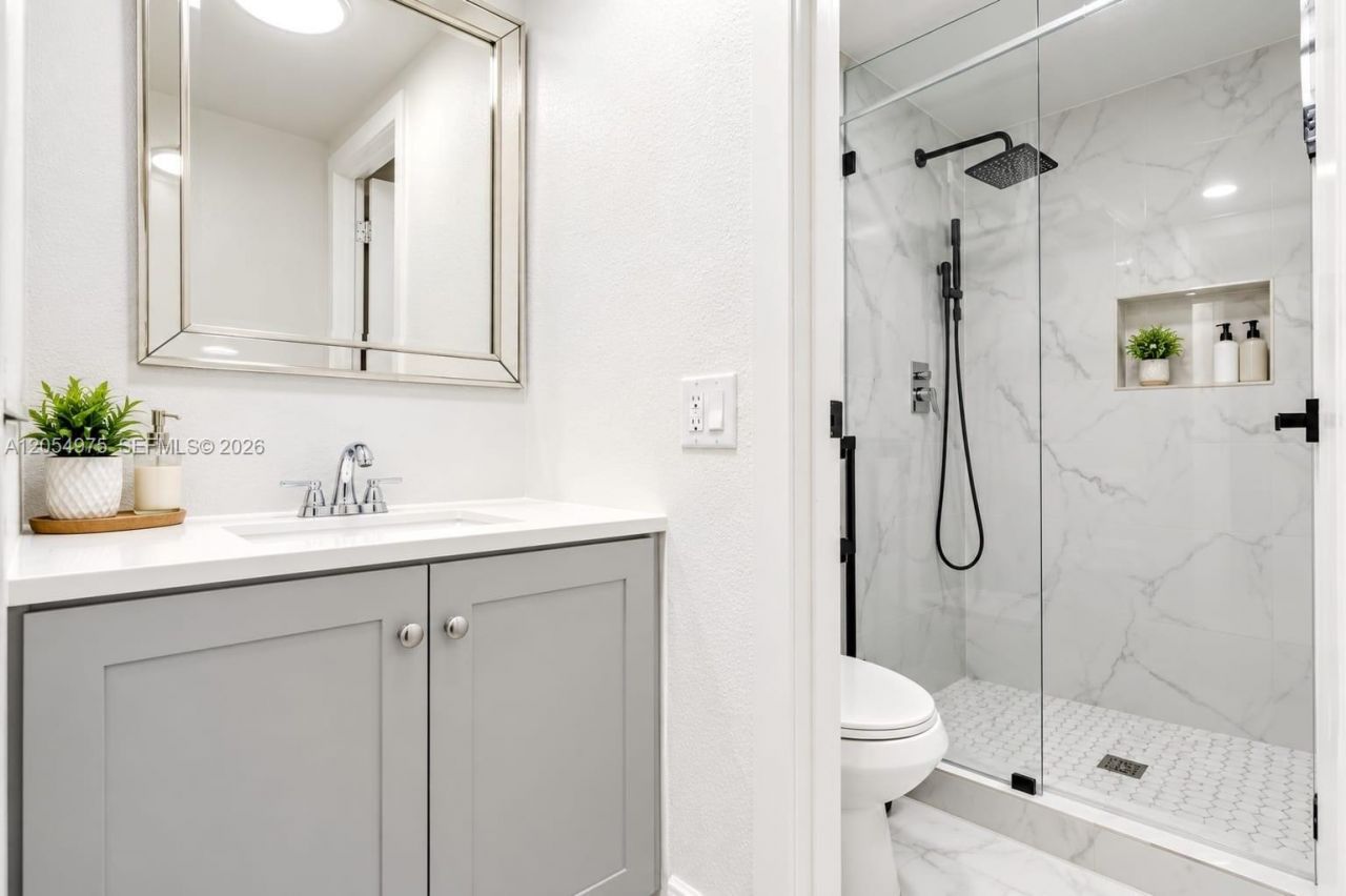 5850 NW 57th Avenue, Unit 3, Tamarac, FL 33319 Photo