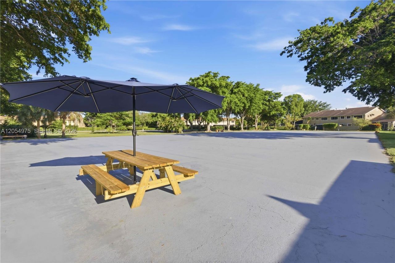 5850 NW 57th Avenue, Unit 3, Tamarac, FL 33319 Photo