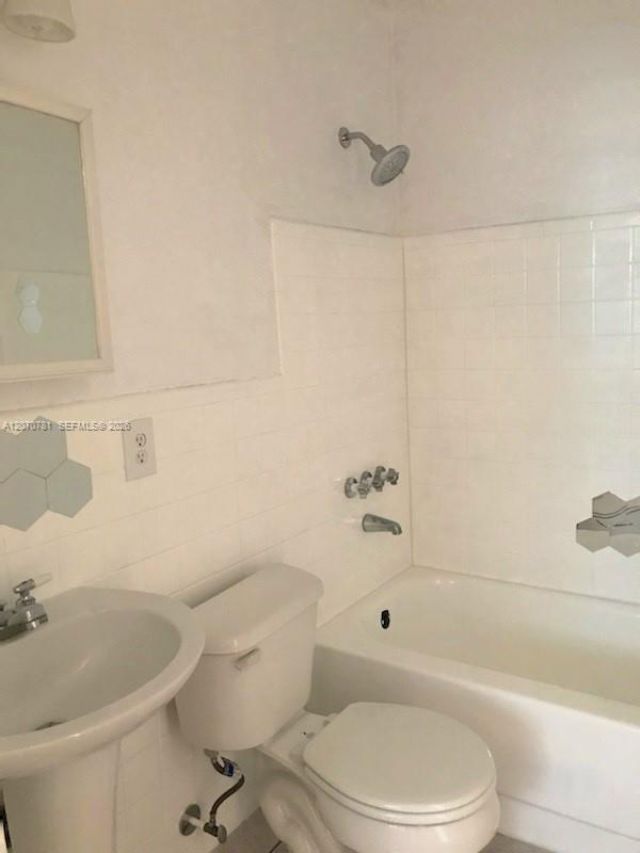712 SW 14th Ave , Unit 3, Fort Lauderdale, FL 33312 Photo