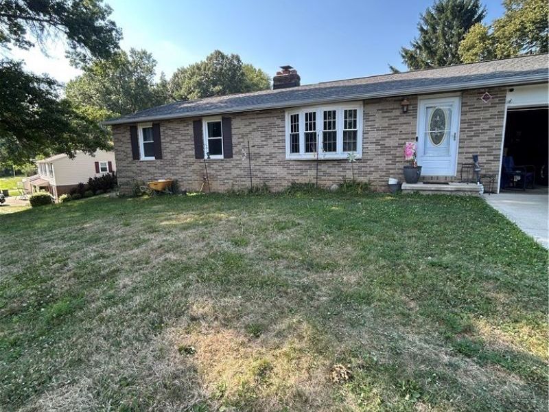 6641 Hillfield Street NW, North Canton, OH 44720 Photo 1