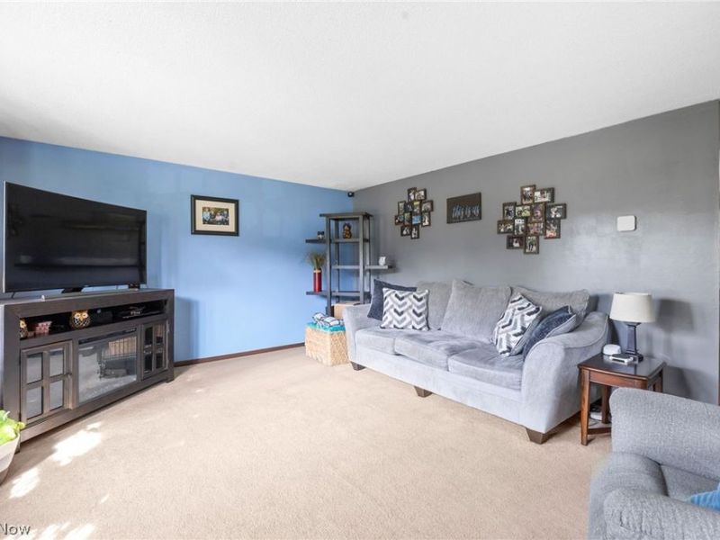 6641 Hillfield Street NW, North Canton, OH 44720 Photo 5