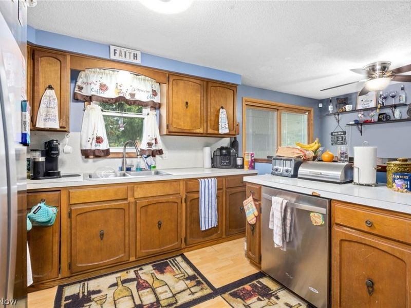 6641 Hillfield Street NW, North Canton, OH 44720 Photo 8