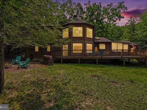 323 NAVAHO DRIVE , HAZLE TOWNSHIP, PA 18202