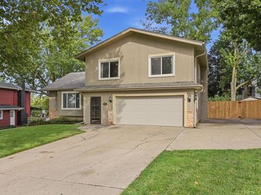 906 BRENTON Avenue, BELLEVUE, NE 68005