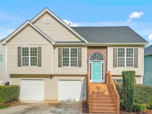 4935 Buckeye Place , Atlanta, GA 30349