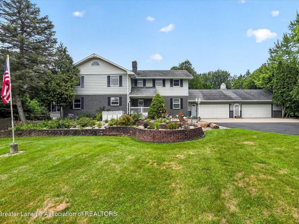 1541/1543 N Michigan, Eaton Rapids, MI 48827