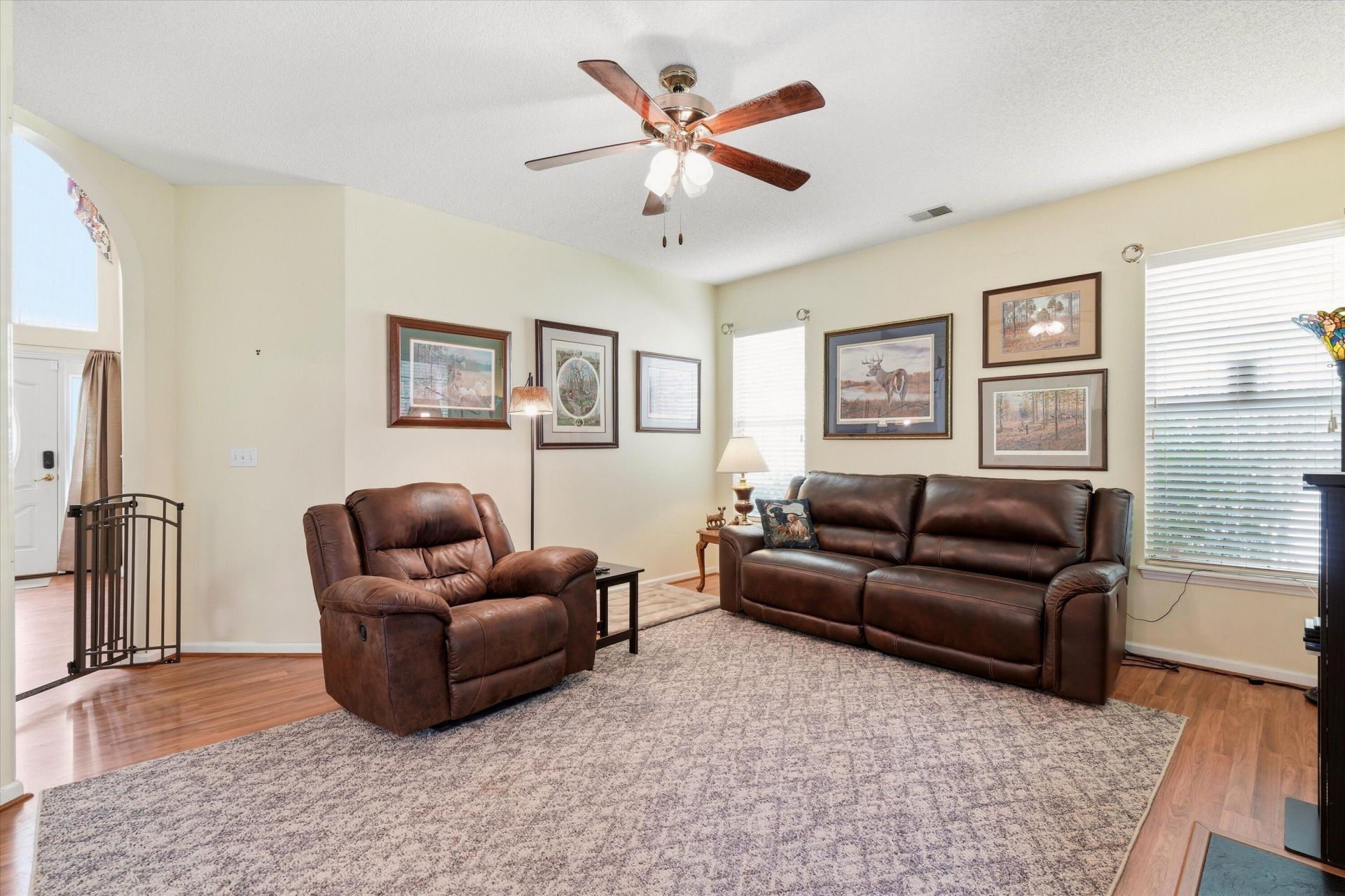 5410 Dwight Drive Photo 12