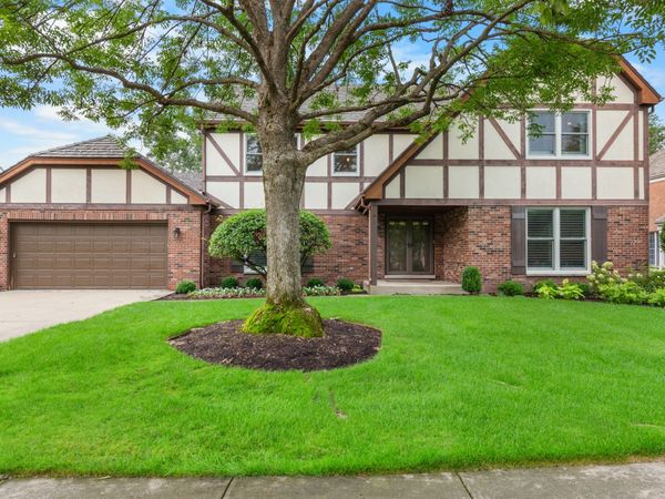 2335 Indian Ridge Drive, Glenview, IL 60026