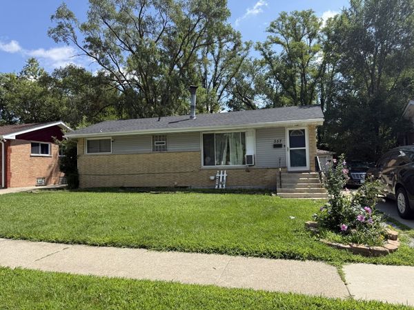 357 Serena Drive , Chicago Heights, IL 60411