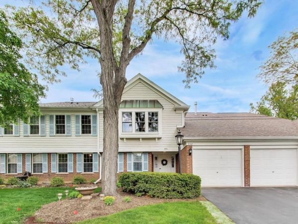 592 Edinburgh Lane , Unit B, Prospect Heights, IL 60070