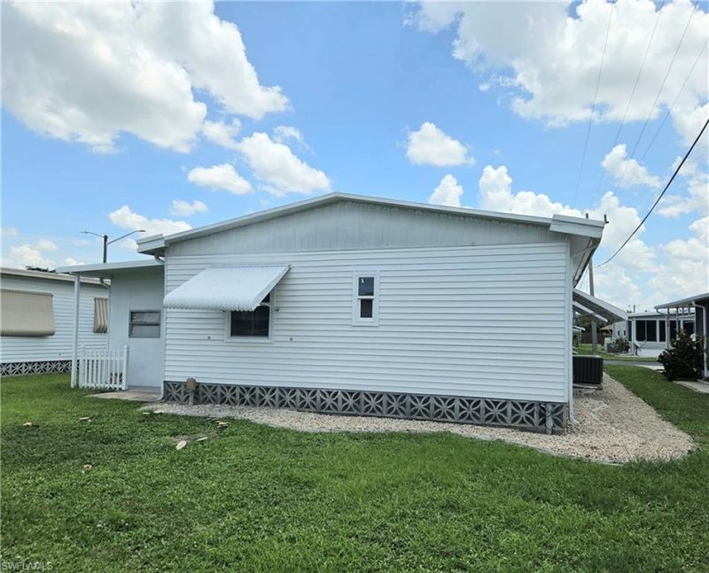 556 Freedom St , North Fort Myers, FL 33917 Photo