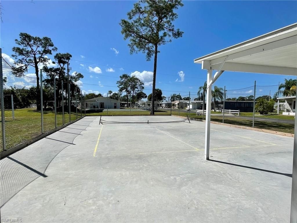 556 Freedom St , North Fort Myers, FL 33917 Photo