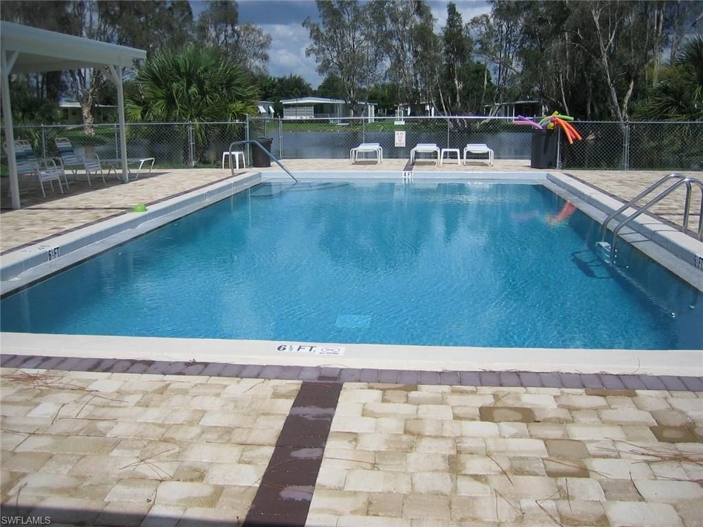 556 Freedom St , North Fort Myers, FL 33917 Photo