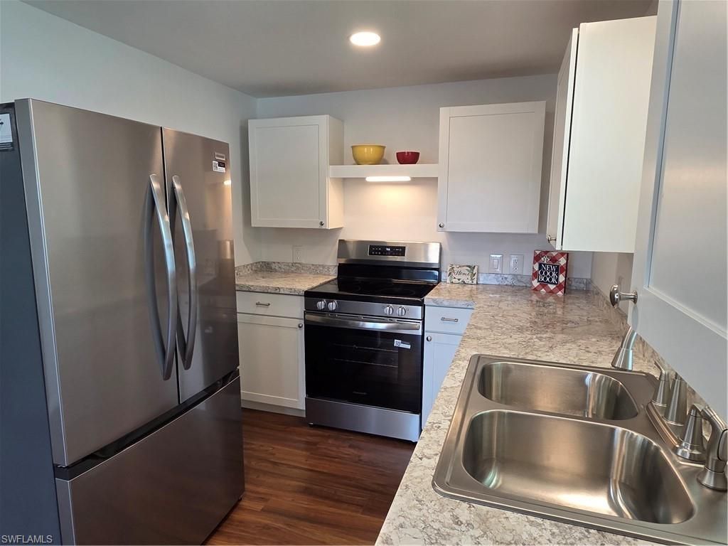 556 Freedom St , North Fort Myers, FL 33917 Photo
