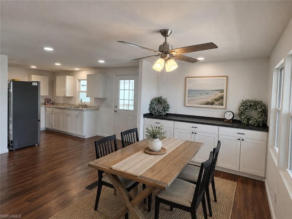 556 Freedom St , North Fort Myers, FL 33917 Photo