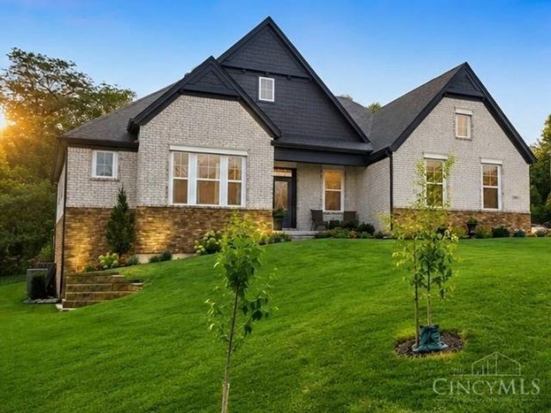 8858 Old Farm Drive, West Chester, OH 45069 Photo 1