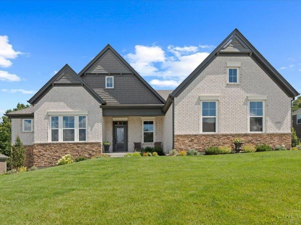8858 Old Farm Drive, West Chester, OH 45069