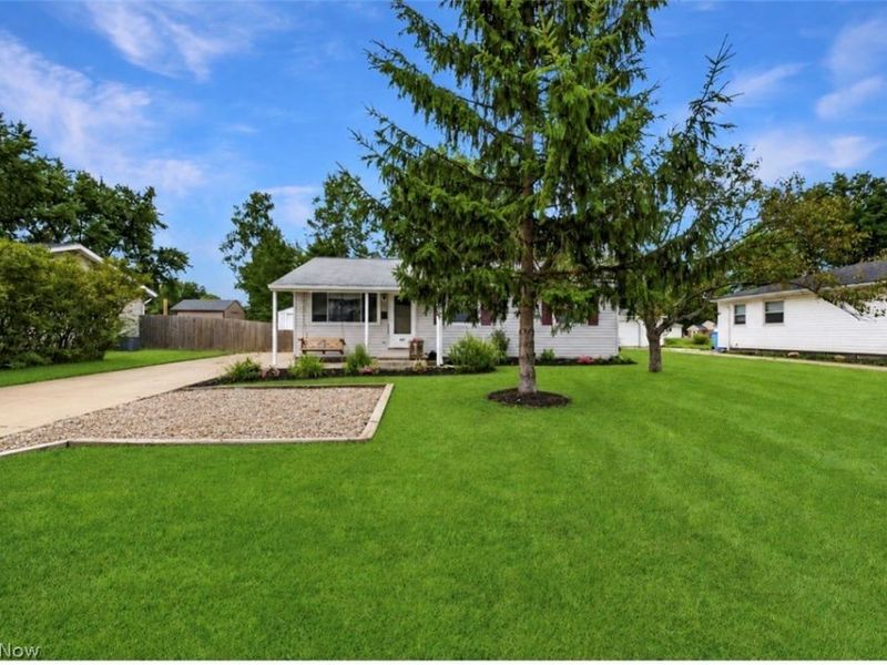 347 Sylvia Drive, Chardon, OH 44024 Photo 3