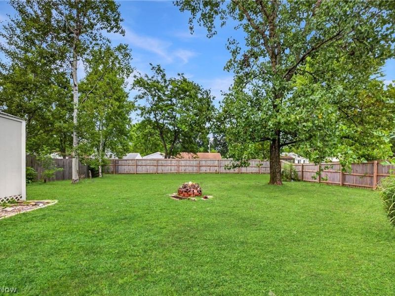 347 Sylvia Drive, Chardon, OH 44024 Photo 6