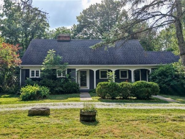 186 S Main Street , Hudson, OH 44236
