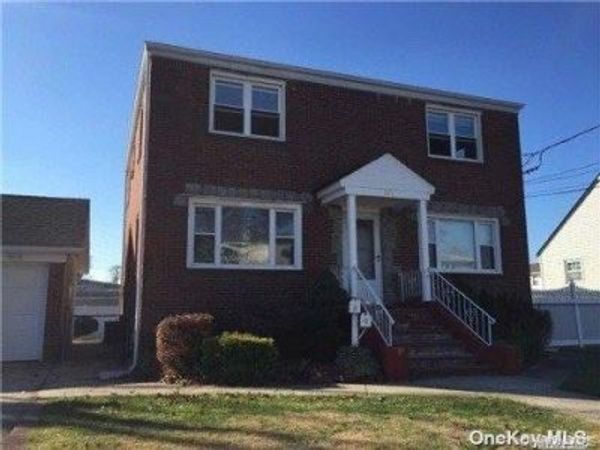 149 N Broome Avenue, Lindenhurst, NY 11757