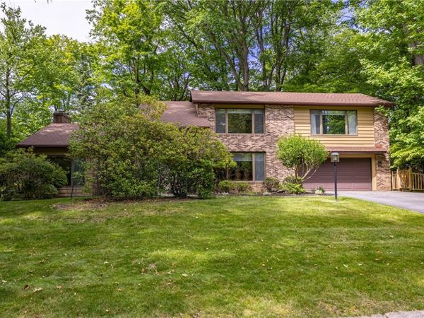 17 Tuliptree Lane , Rochester, NY 14617