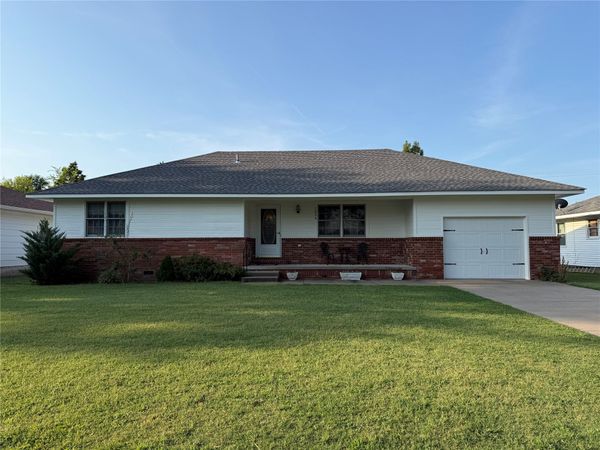 1226 SE Graham Court , Pryor, OK 74361