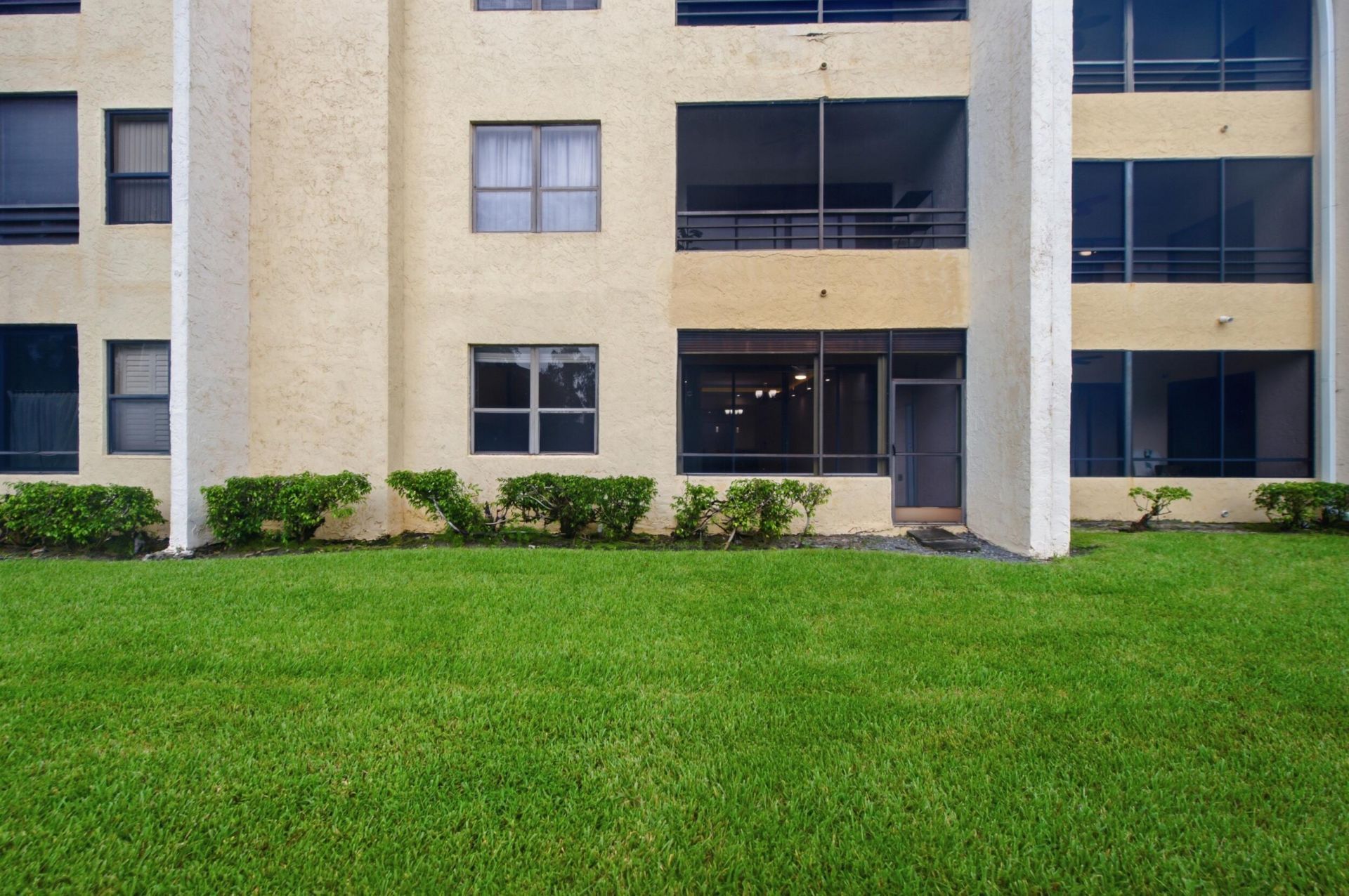 7508 La Paz Boulevard, Unit 107, Boca Raton, FL 33433 Photo