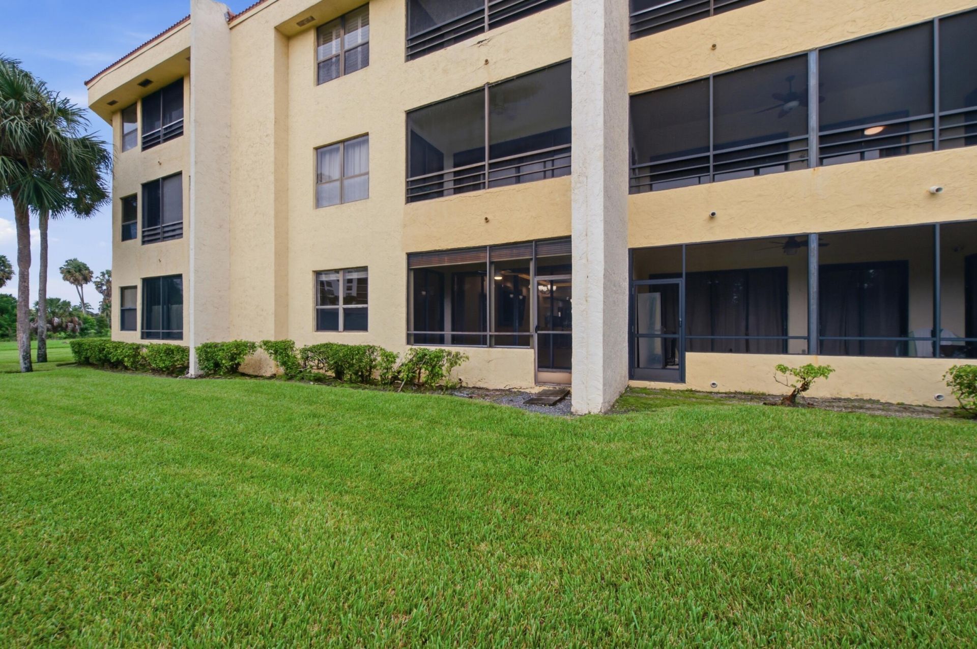 7508 La Paz Boulevard, Unit 107, Boca Raton, FL 33433 Photo