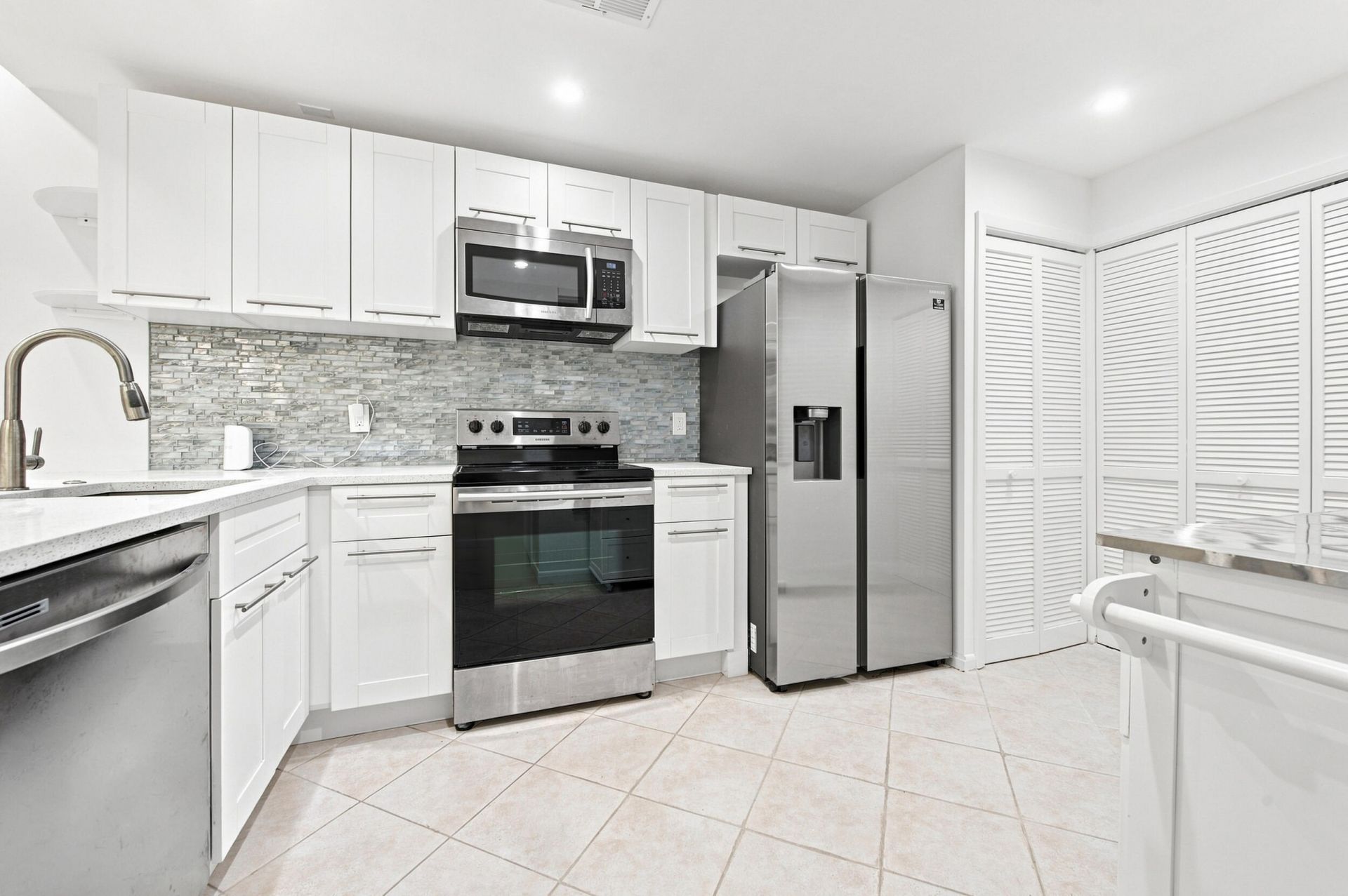7508 La Paz Boulevard, Unit 107, Boca Raton, FL 33433 Photo