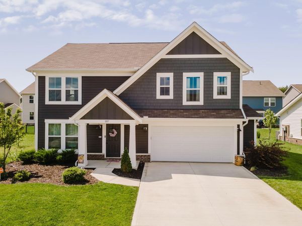 1017 Queen Bee Place, Grove City, OH 43123
