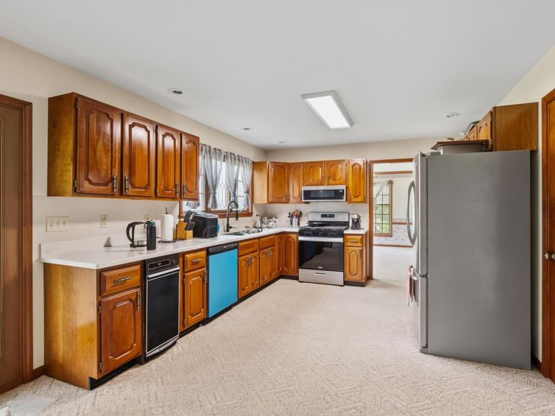 303 Andover Drive, London, OH 43140 Photo 10
