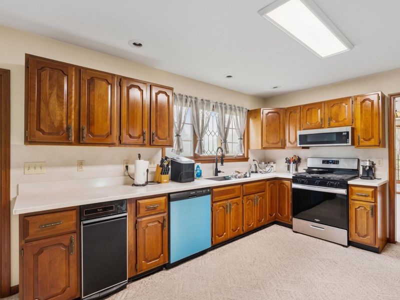 303 Andover Drive, London, OH 43140 Photo 11