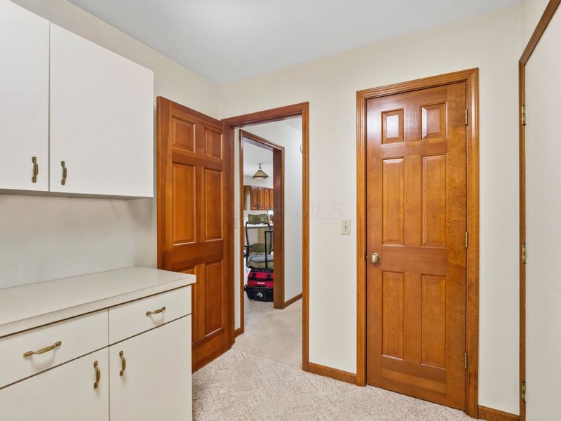 303 Andover Drive, London, OH 43140 Photo 17