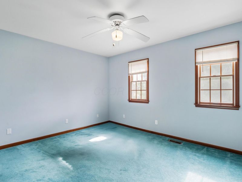 303 Andover Drive, London, OH 43140 Photo 26