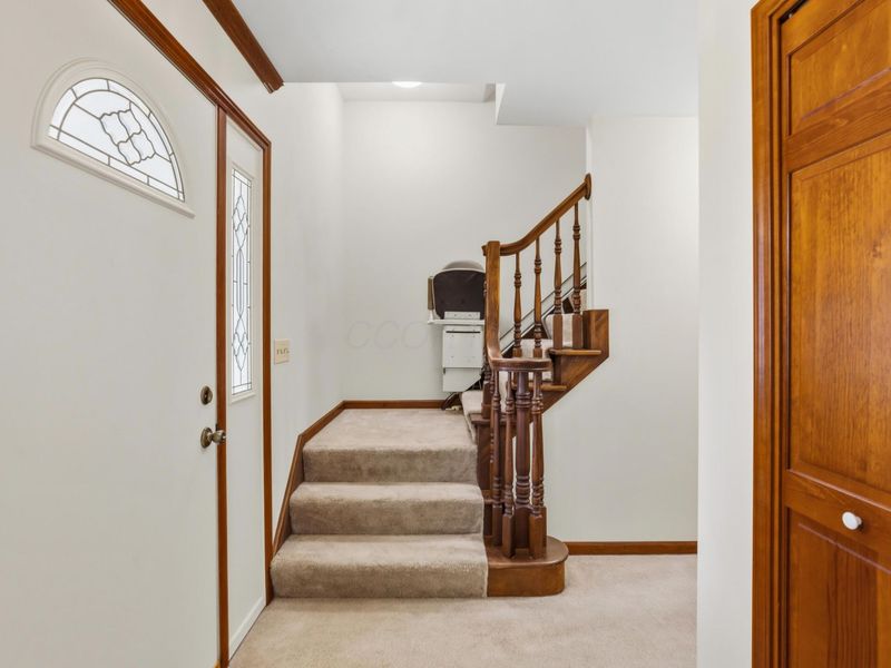 303 Andover Drive, London, OH 43140 Photo 3
