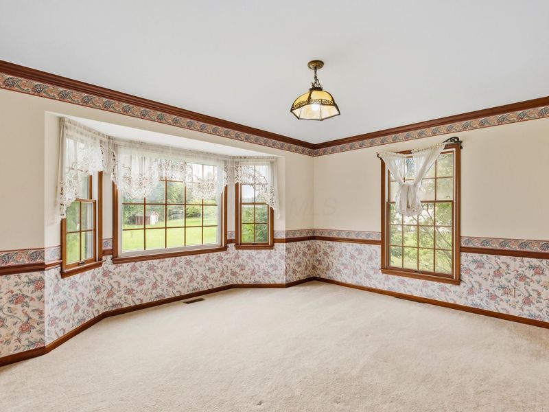 303 Andover Drive, London, OH 43140 Photo 7